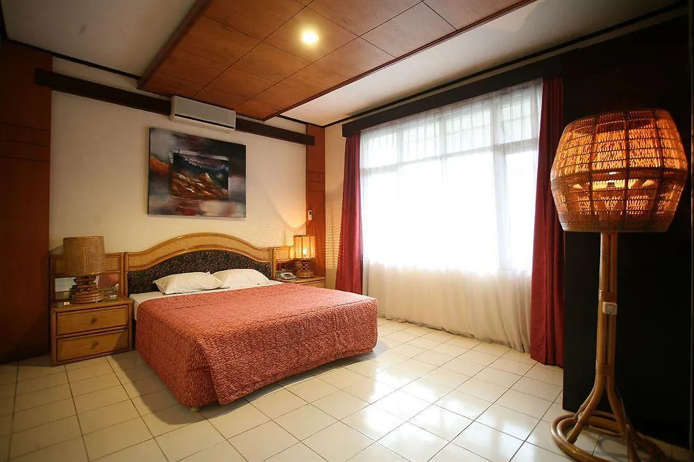 Puri Naga Beachfront Cottages Legian  3*, Legian (Bali)