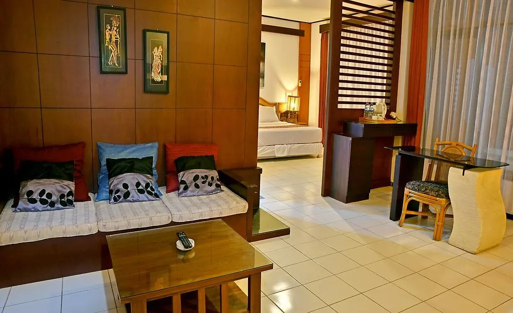 Hotel Puri Naga Beachfront Cottages Legian