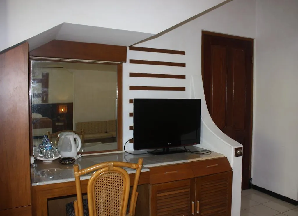 Hotel Puri Naga Beachfront Cottages Legian