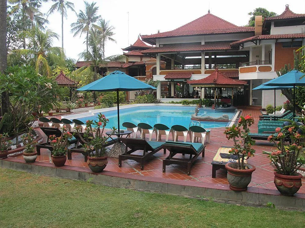 Szálloda Puri Naga Beachfront Cottages Legian