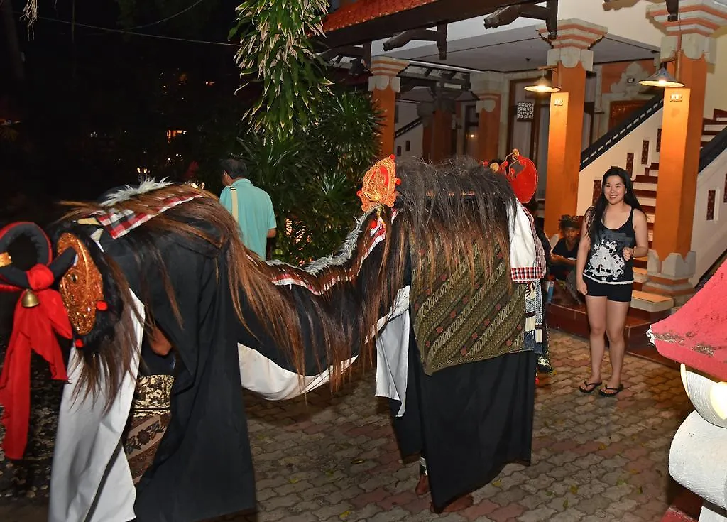 Szálloda Puri Naga Beachfront Cottages Legian