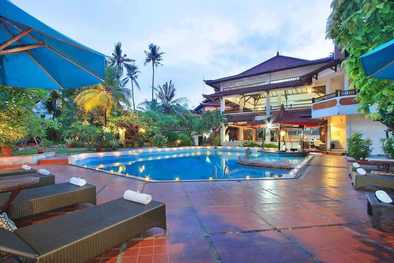 Szálloda Puri Naga Beachfront Cottages Legian